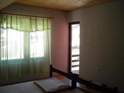 Motel Sretno Good Luck - image 12