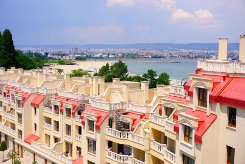 Апартаменти Варна Саут на плажа - Varna South Apartments on the beach