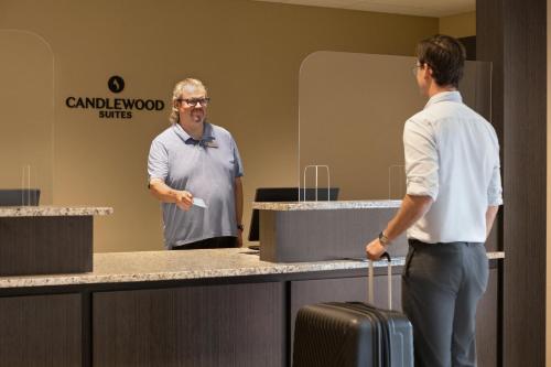Candlewood Suites Safety Harbor By IHG - 숙소 외관