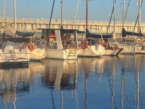  Welcome Aboard Yacht Cruiser! in Mataró