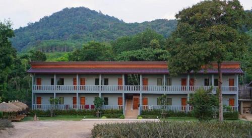 Khlong Dao Beach