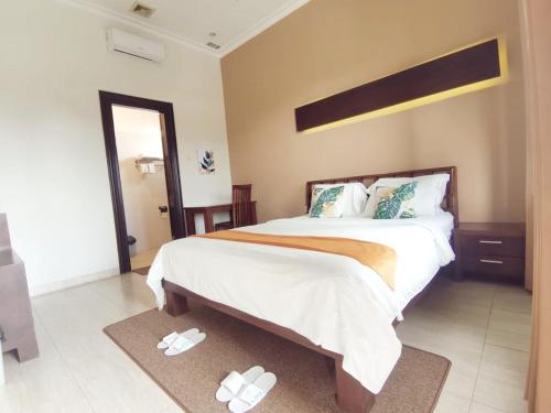 OYO 309 Avila Ketapan Rame Hotel Room Type - Standard Double Room