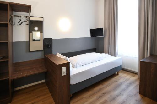 Hotel Apadana Frankfurt