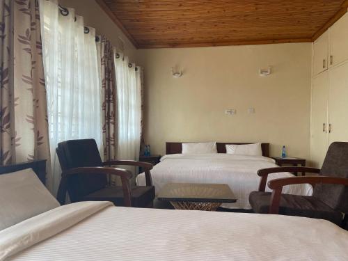 Ranges View Lodge - Aberdare Safari in Murang'a in Njagatugu