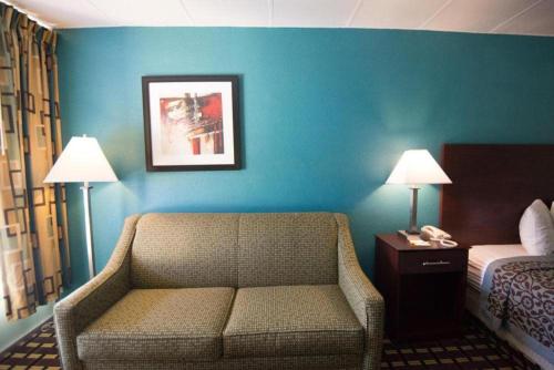 Days Inn by Wyndham Fort Wright Cincinnati Area Days Inn by Wyndham Fort Wright Cincinnati Area