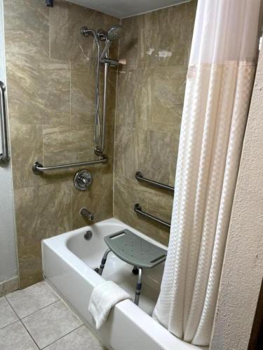 Days Inn by Wyndham Fort Wright Cincinnati Area Days Inn by Wyndham Fort Wright Cincinnati Area