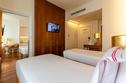 The 7 Hotel - image 3