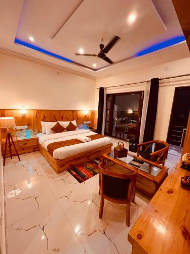 Sitara Resort, scenic mountain view rooms with balcony & terrace Mussoorie