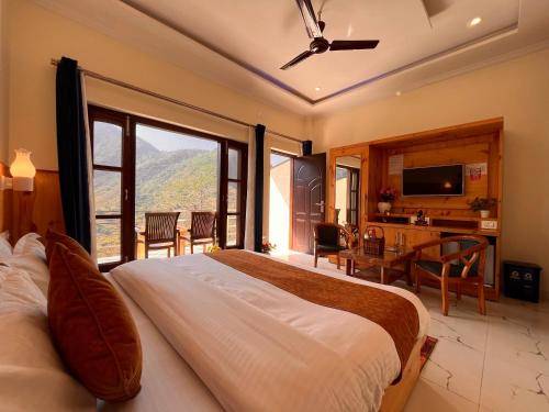 Sitara Resort, scenic mountain view rooms with balcony & terrace in Mussoorie