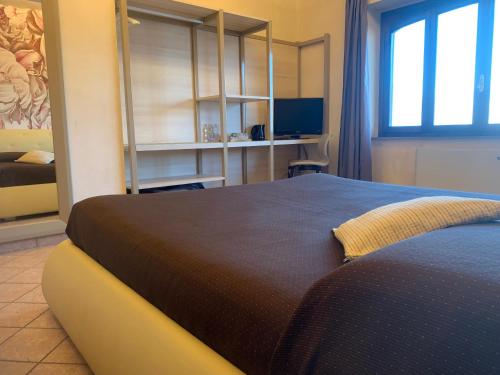 room detail thumbnail 0