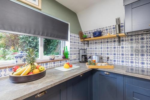 Cocina, Historic Spacious Central 6 BR Town House Uckfield Sussex in Uckfield