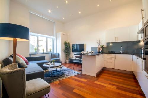 Kensington - Lexham Gardens by Viridian Apartments, London