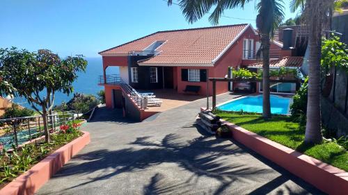 2 bedrooms apartement with sea view private pool and enclosed garden at Lombo Do Doutor 1 km away from the beach