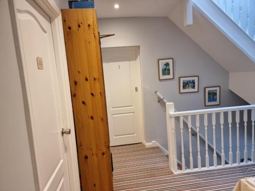 Denham Guest House - image 13