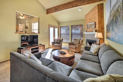 Pagosa Springs Home with Deck and Lake Views! - image 2