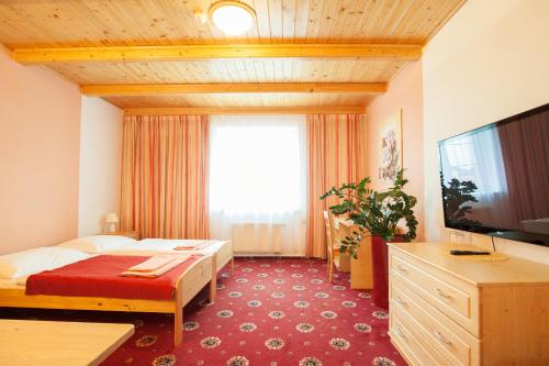 Sport-V-Hotel Room Type - Family Suite
