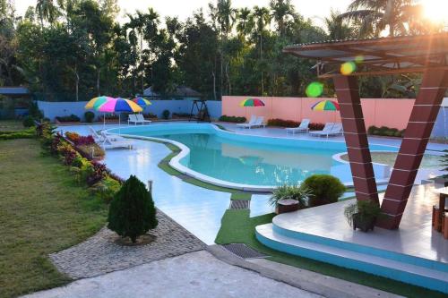 Peldbaseins, Tea Heaven Resort in Sreemangal Upazila
