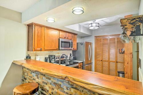 Chalet Village Upper Alpine Condo with Pool Access! - image 8