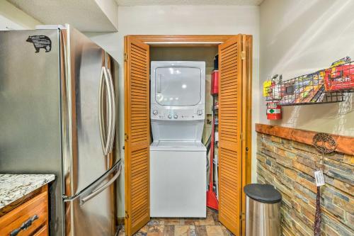 Chalet Village Upper Alpine Condo with Pool Access! - image 14