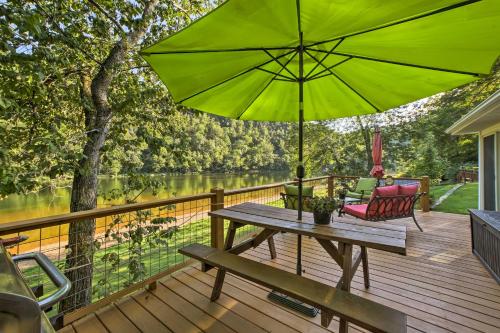 Cozy Waterfront Cottage with Deck on White River! - Cotter