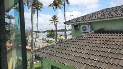 Casa em condomínio com 01 Estacionamento