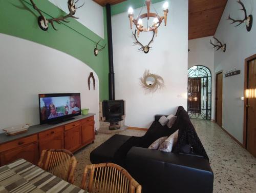 Casa Almadén 1 (Casa Almaden 1) in Castilblanco de los Arroyos