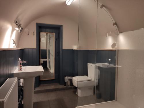 Beautiful quiet room in the heart of Holmfirth