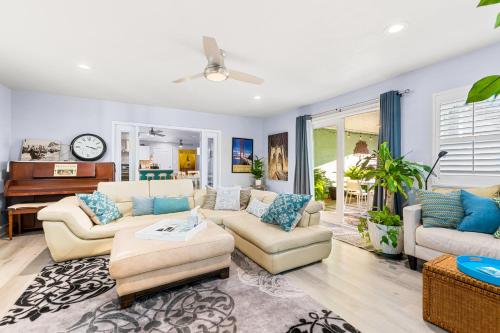 Sandy Beach Retreat in Oceanside, USA