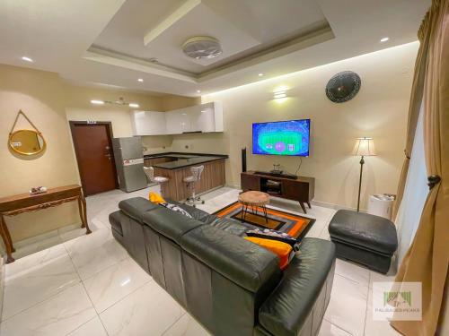 One-Bedroom Apartment image 10