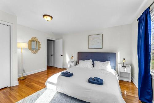 Fully Renovated 4 Bed Buena Vista House Near WFU in Winston-Salem, USA