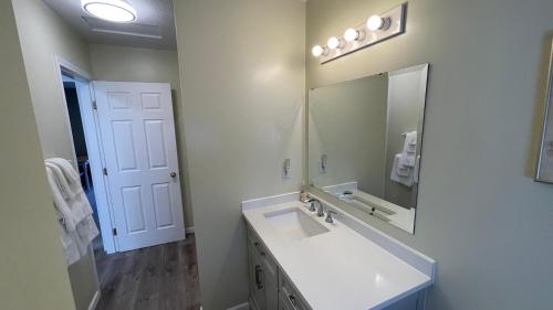 Buena Vista by the Sea Room Type - Standard Queen Suite