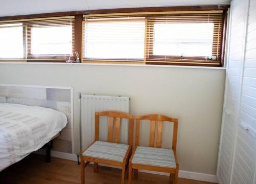  Gezellig huisje aan de dijk in Warmenhuizen in Warmenhuizen