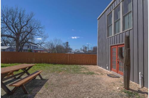 Gorgeous Guesthouse Near Amazing Downtown in San Antonio, USA