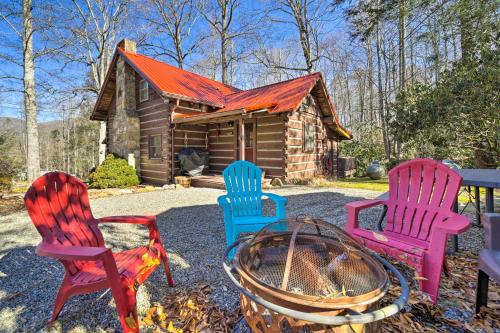 Maggie Valley Cabin with Game Room and Hot Tub!