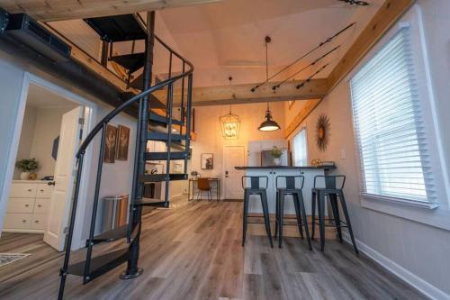 Family Beach Retreat w/Fun Loft Space, Firepit in Michigan City, USA