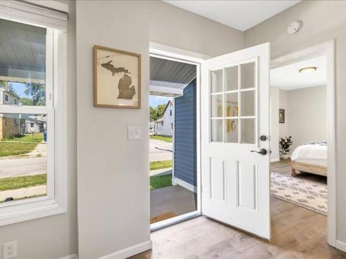 Pets, Big Groups Welcome: HotTub, Firepit, Grill detail