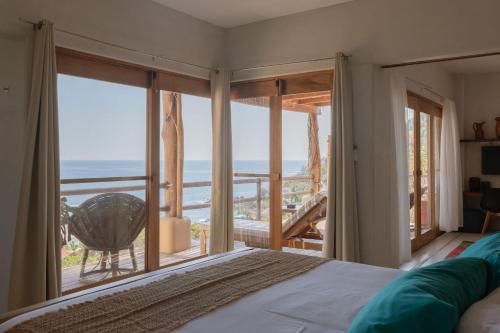 Casa Roni - 5 Bedroom Luxury Villa with Ocean View