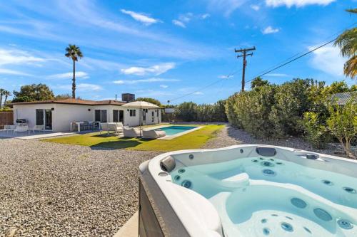 El Retiro - Luxurious Getaway with Amazing Views in Palm Springs, USA