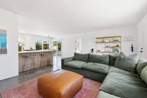 El Retiro - Luxurious Getaway with Amazing Views in Palm Springs, USA