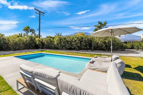 El Retiro - Luxurious Getaway with Amazing Views in Palm Springs, USA