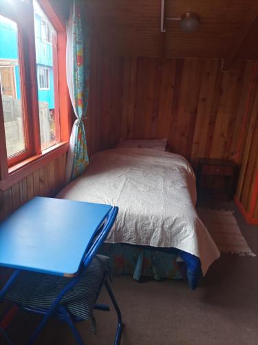 2 twin beds