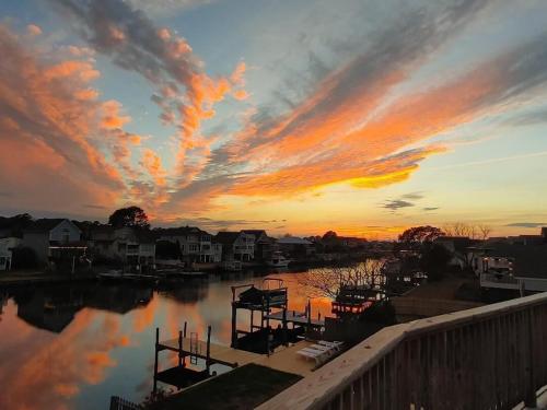 Nights on Broadbay Waterfront renovated home. Beautiful views! Private beach