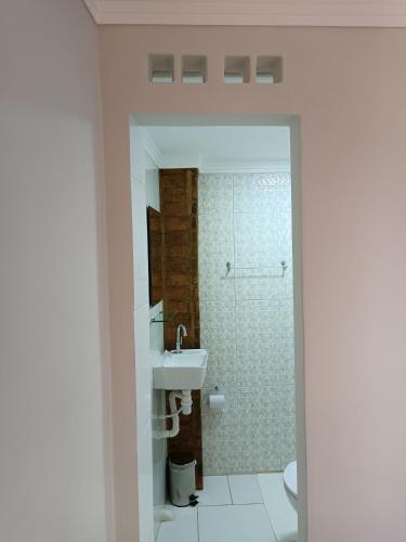 Double Room image 10