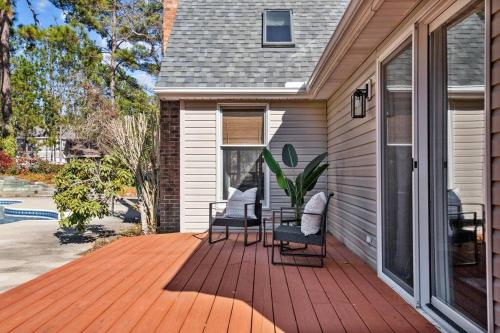 Southern Pines Getaway with Pool & Movie Theater! in Southern Pines (Észak-Karolina)