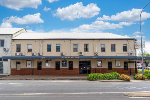 A szálláshely kívülről, The Great Western Hotel in Orange