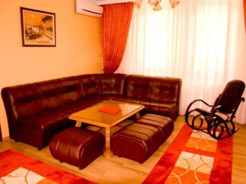 Family Hotel Silvestar - image 9
