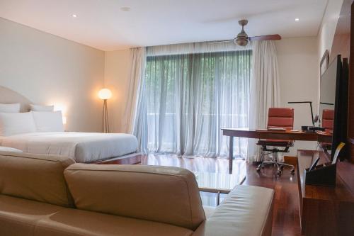 エアウェイズ ホテル