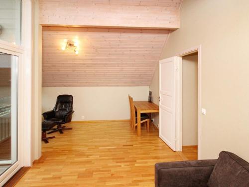 Five-Bedroom Holiday home in Jelsa 2 - image 7