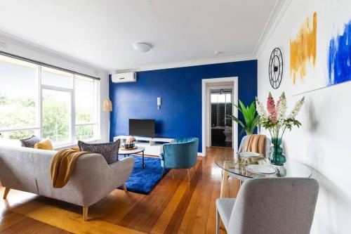 Prahran Chic & Cozy Retreat