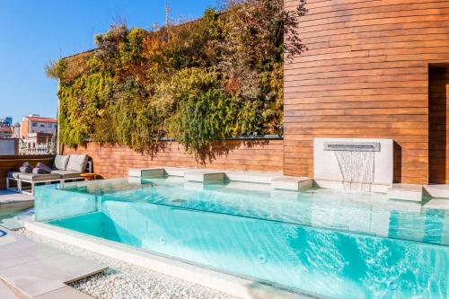 428660598 Hotel Well and Come Barcelona